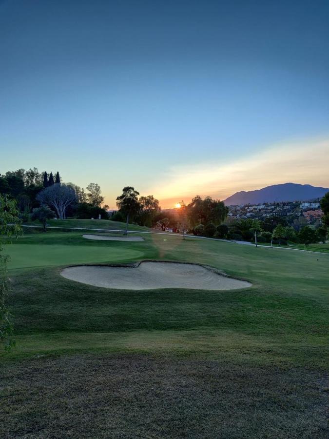 Marbella Golf & Sea Lodge Estepona Buitenkant foto